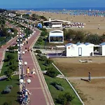 公寓 Enjoy A Charming Sea View 比比翁