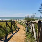 公寓 Enjoy A Charming Sea View 比比翁