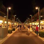 Enjoy A Charming Sea View 公寓 *