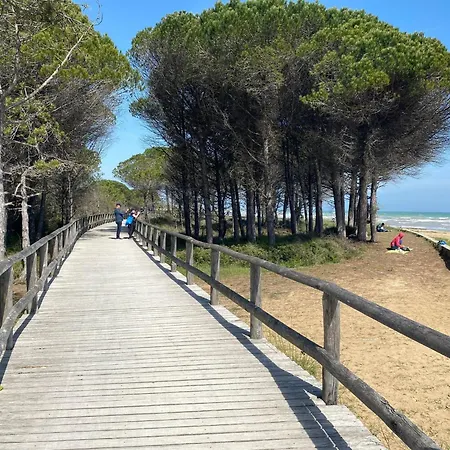 Enjoy A Charming Lateral Sea View Bibione
