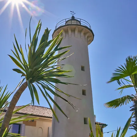 Enjoy A Charming Lateral Sea View Bibione