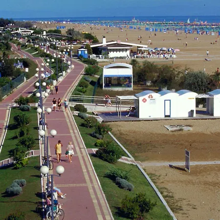 Apartment Enjoy A Charming Lateral Sea View